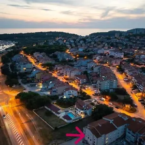  Apartment New Near Sea With 3 Bedrooms And 2 Bathrooms